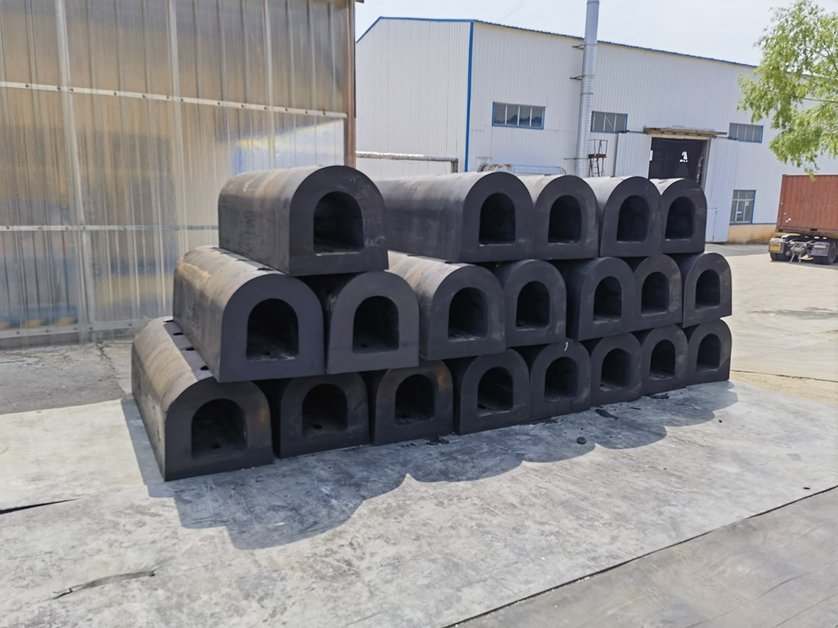 D type Rubber Fender (8) D type Rubber Fender (8)