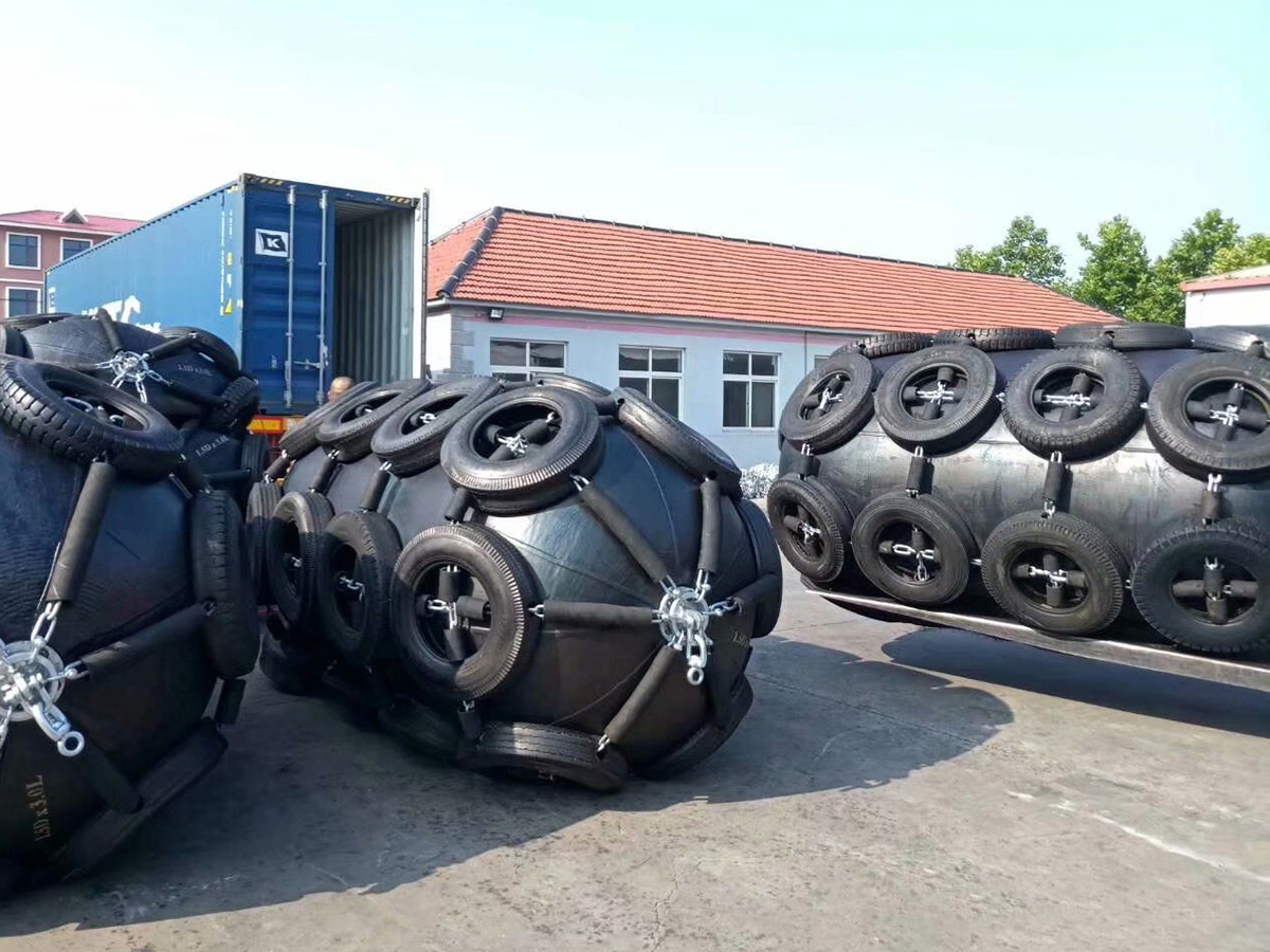 Pneumatic Rubber Fender